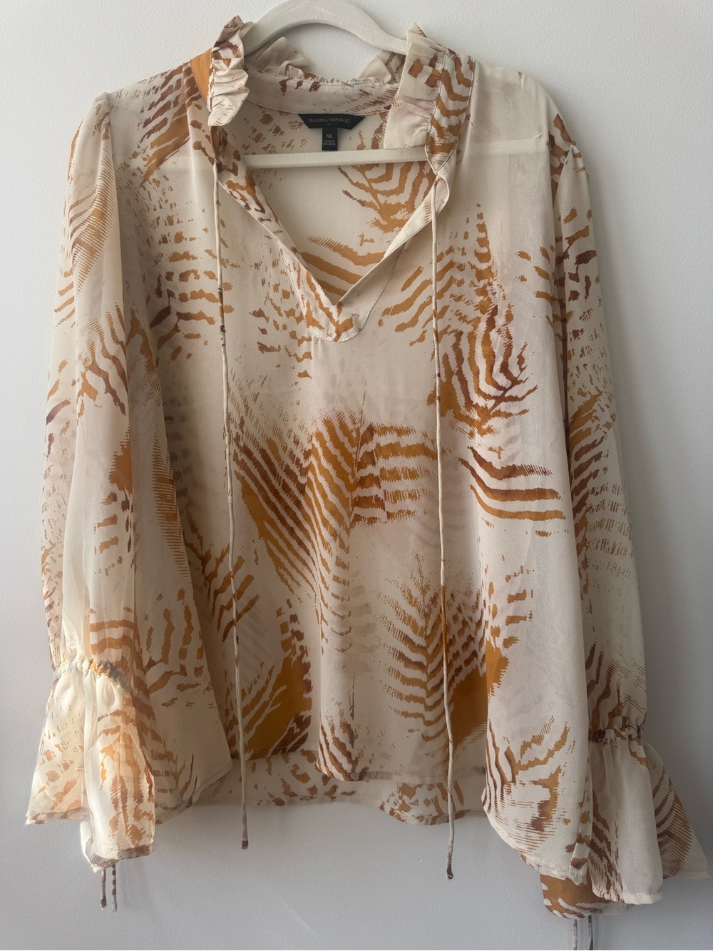 Banana Republic Cream & Brown Ruffle Tie Blouse Sz XL Resort Coastal